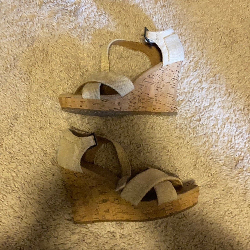 Used Toms wedges